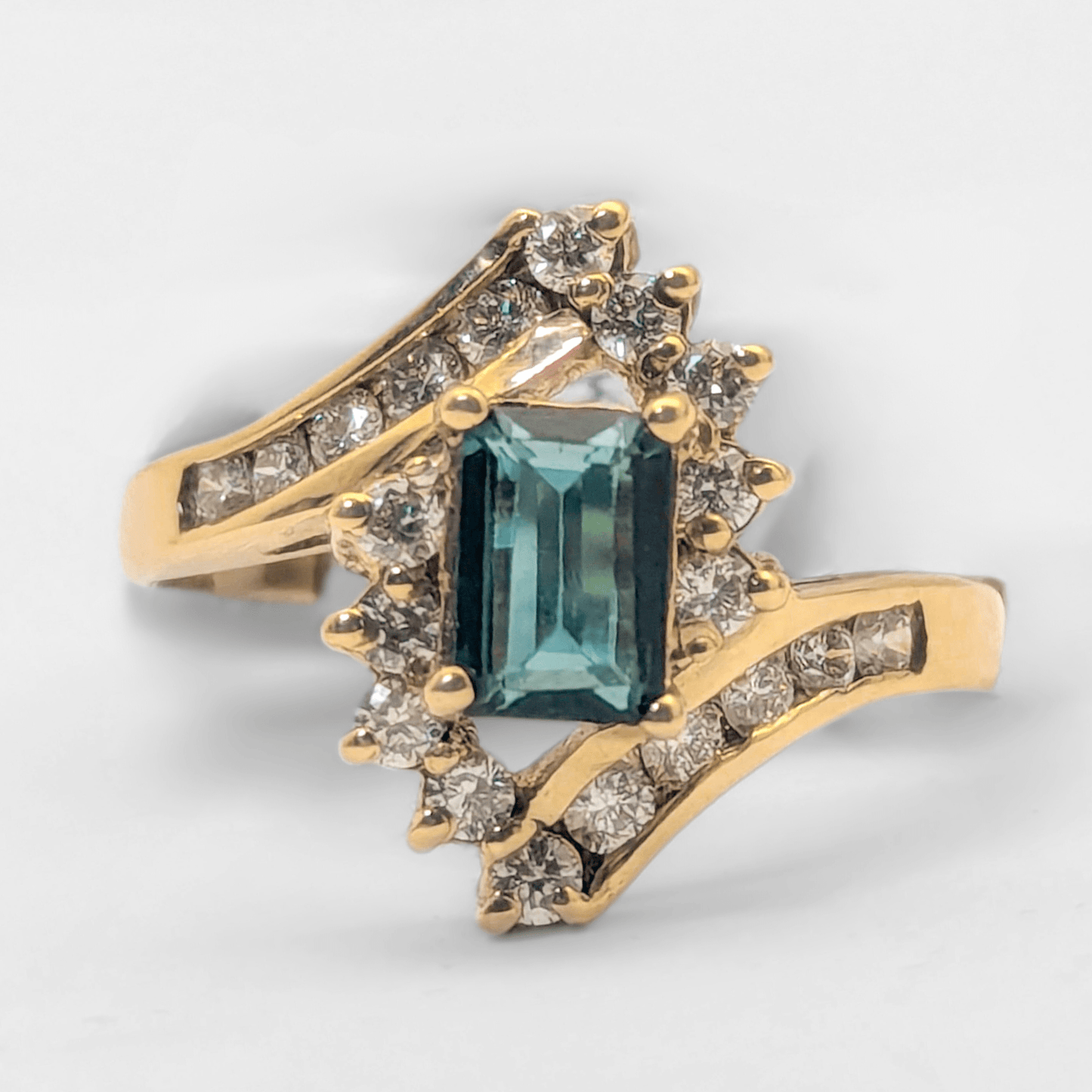 14K Yellow Gold Green Tourmaline & Diamond Ring Gold & Silver Pawn Shop