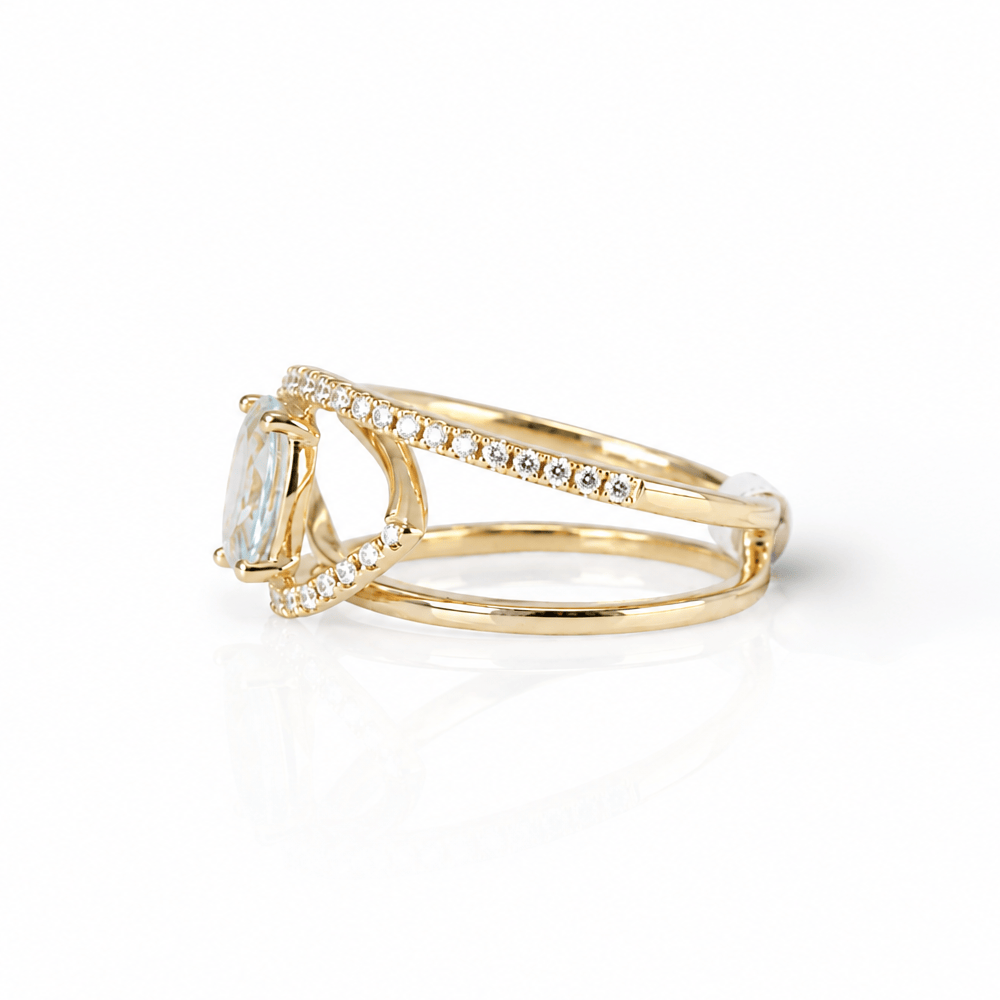 14K Yellow Gold Aquamarine & Diamond Split Shank Ring
Gold & Silver Pawn Shop