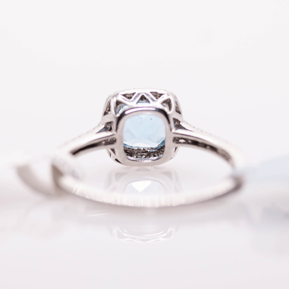 White Gold Blue Topaz Ring Gold & Silver Pawn Shop