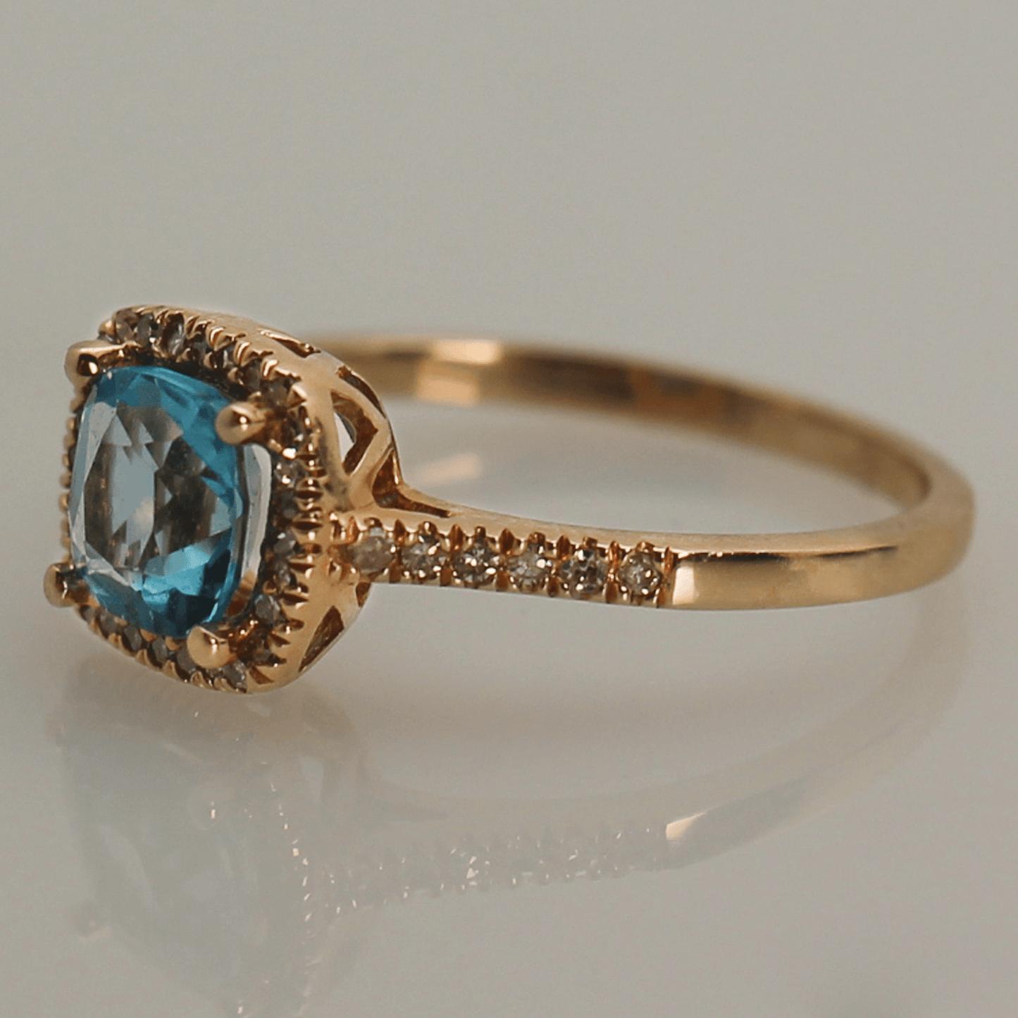 10K Dazzling Cushion Cut Topaz Ring Gold & Silver Pawn Shop