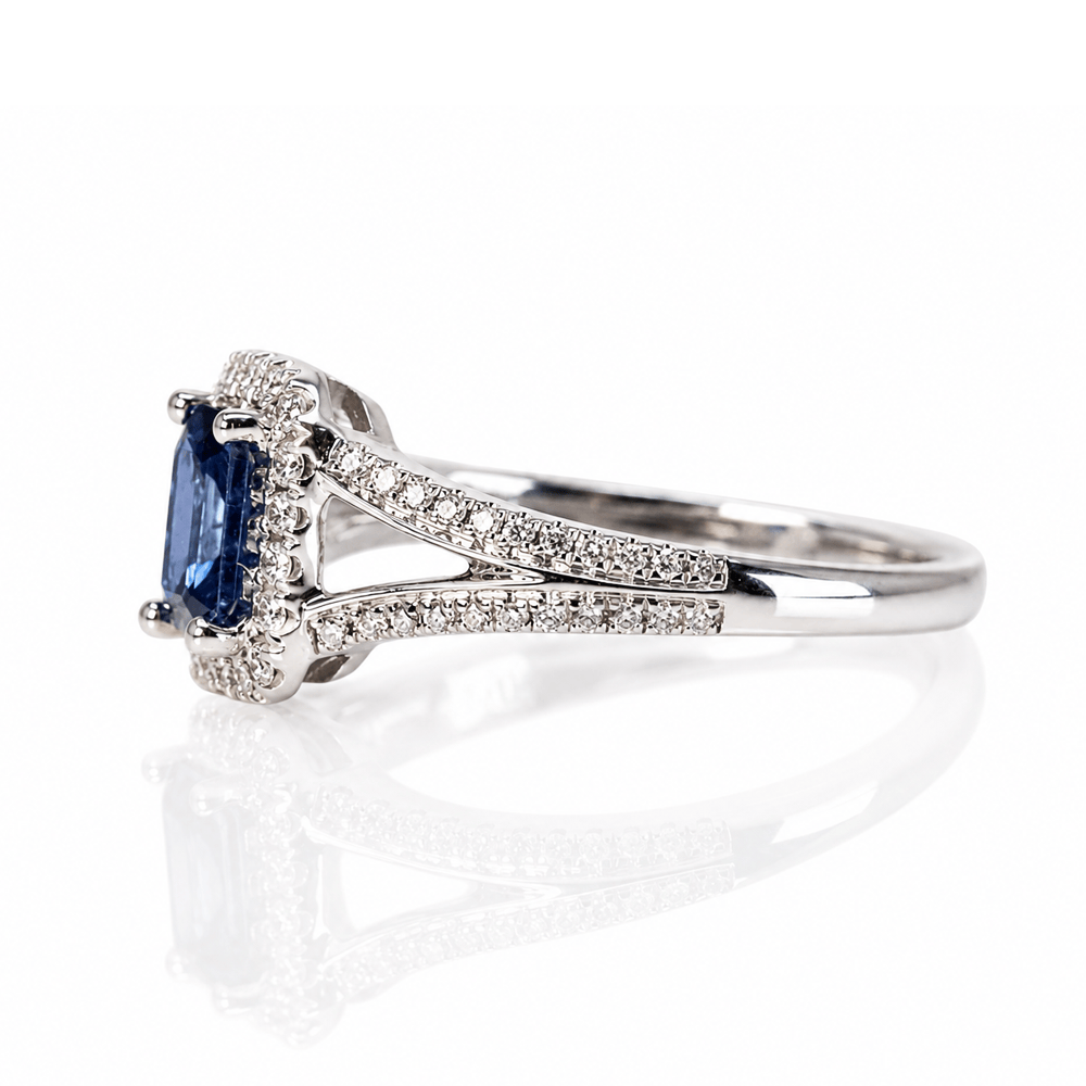 14K White Gold Emerald-Cut Sapphire Diamond Halo Ring
Gold & Silver Pawn Shop