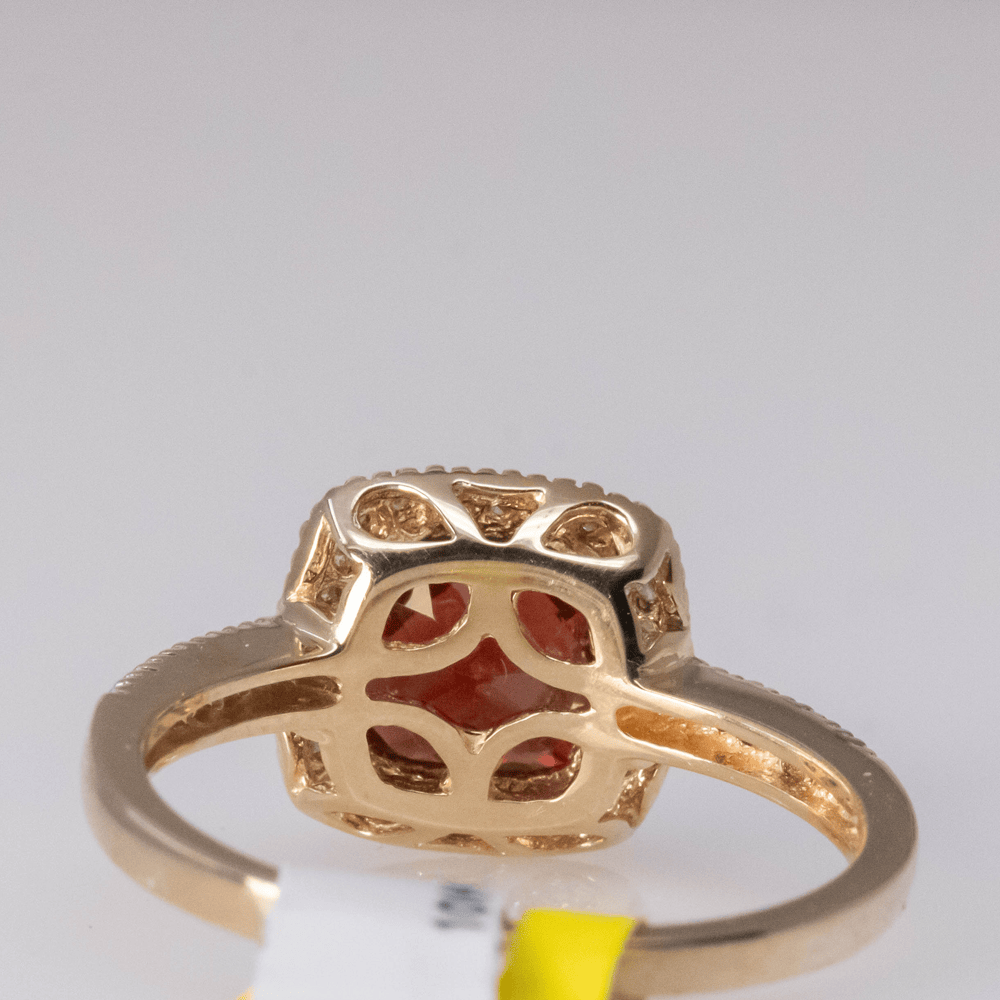 10K Garnet Ring 1.4CT
Gold & Silver Pawn Shop