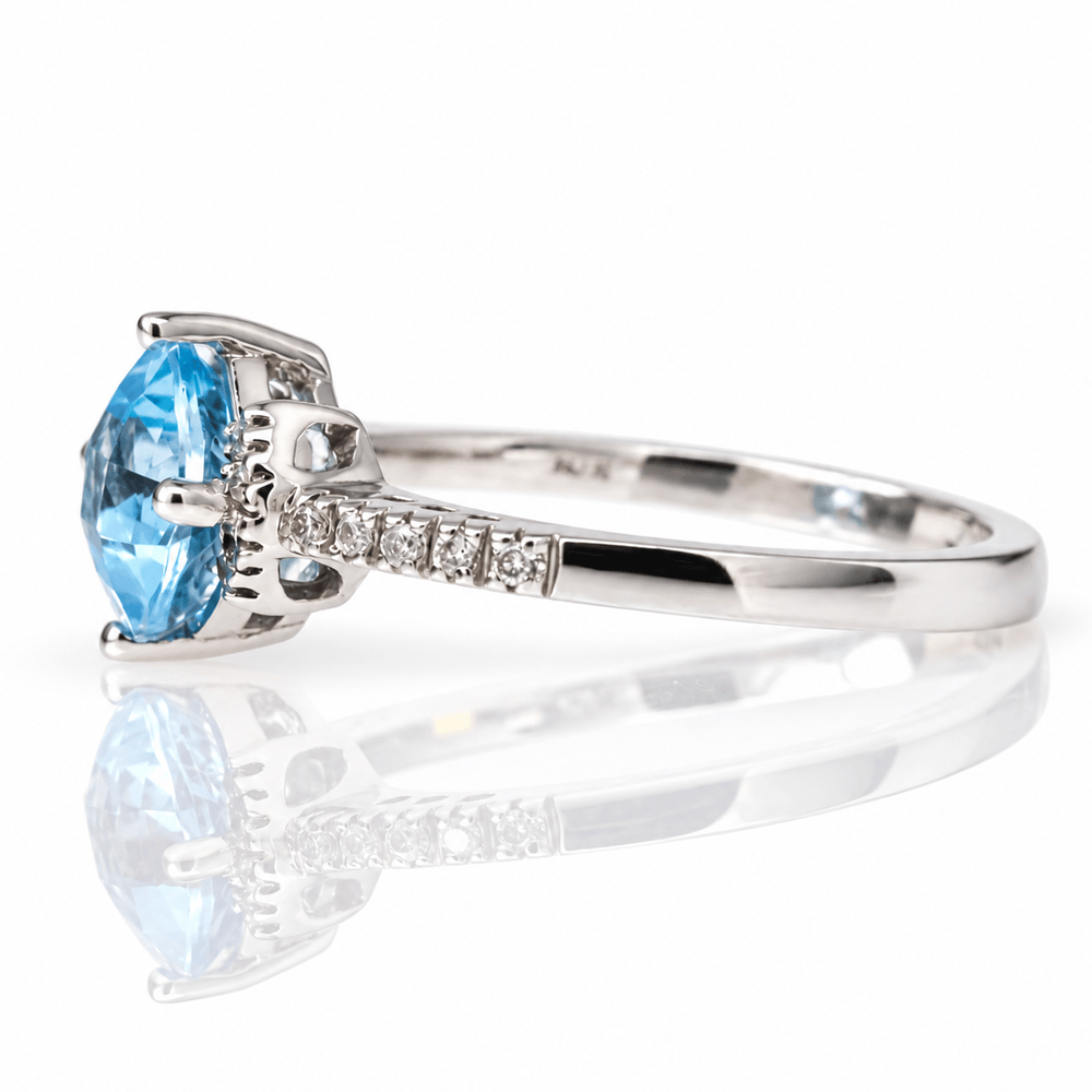 10K White Gold Blue Topaz Diamond Ring
Gold & Silver Pawn Shop