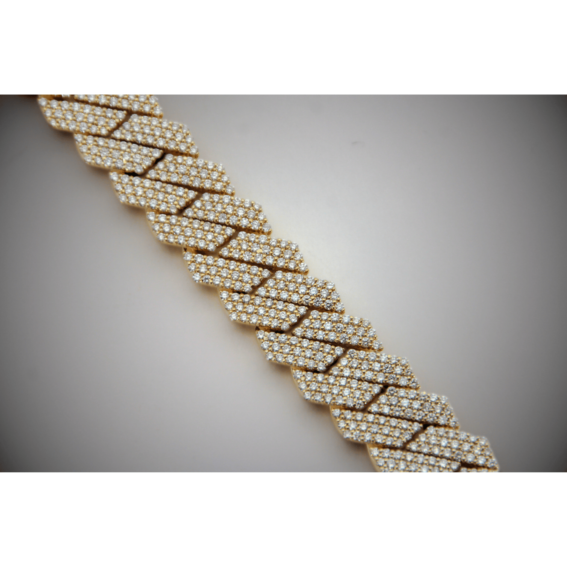 10K Yellow Gold Diamond Bracelet Link View