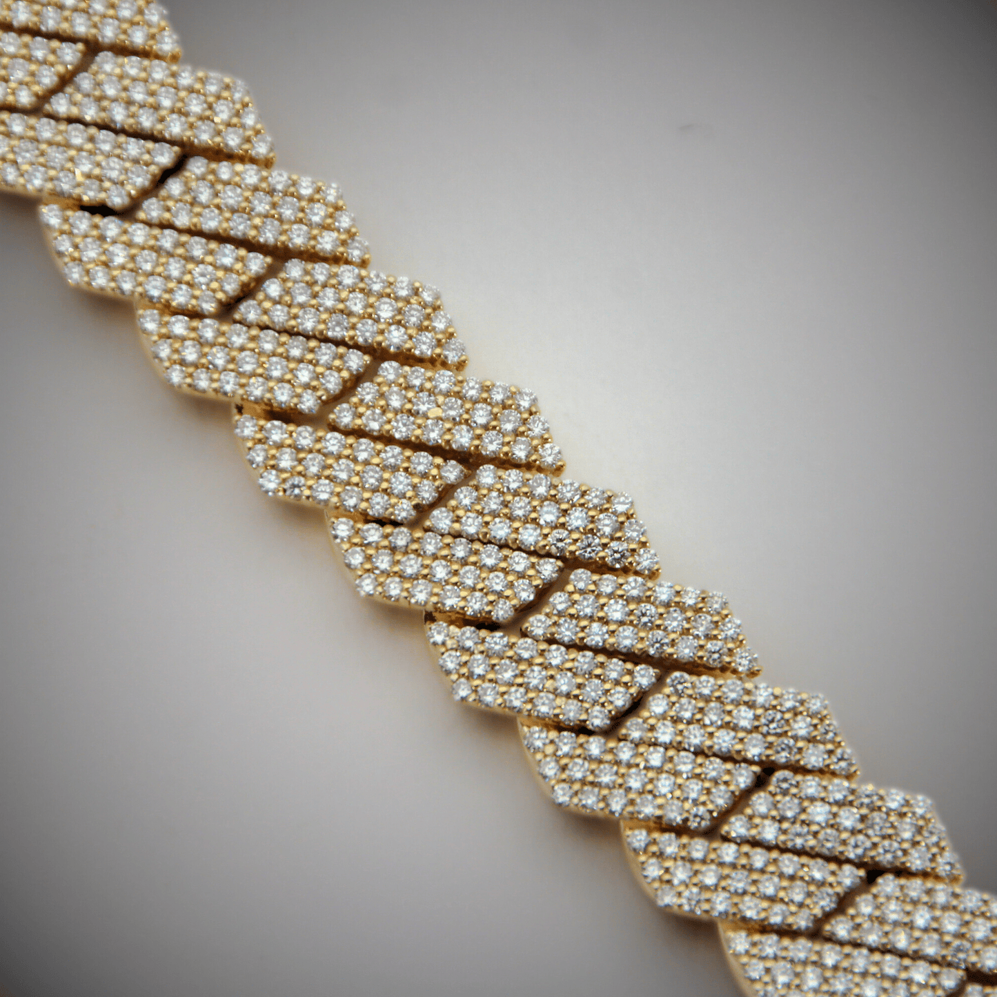 10K Yellow Gold Diamond Bracelet Link View Zoomed