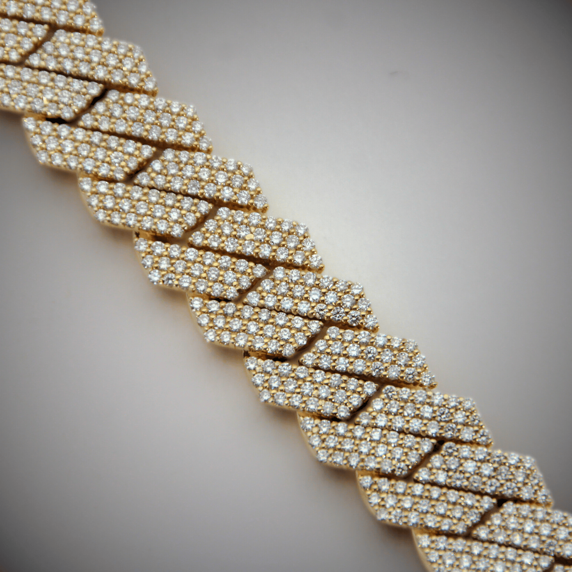 10K Yellow Gold Diamond Bracelet Link View Zoomed