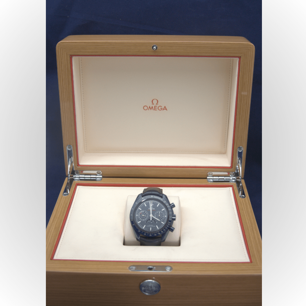 Omega Speedmaster Moonphase Wristwatch 2