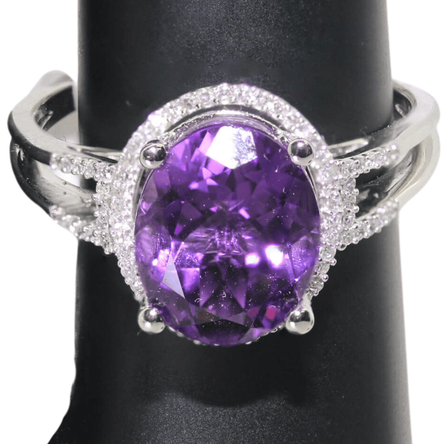 14K White Gold 3.2G Amethyst Gemstone Ring Front Face View Zoomed