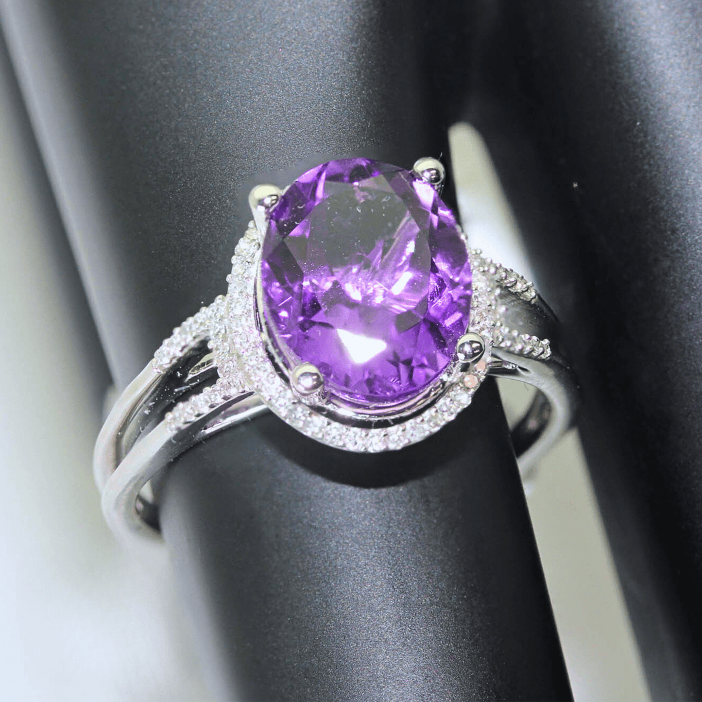 14K White Gold 3.2G Amethyst Gemstone Ring Extra View