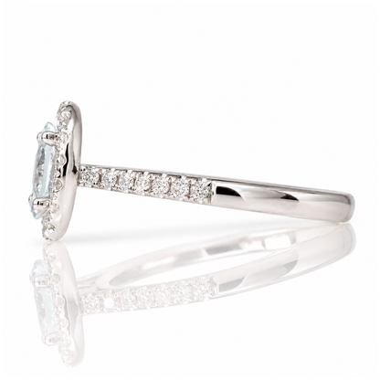 14K Gold Aquamarine & Diamond Halo Ring
Gold & Silver Pawn Shop