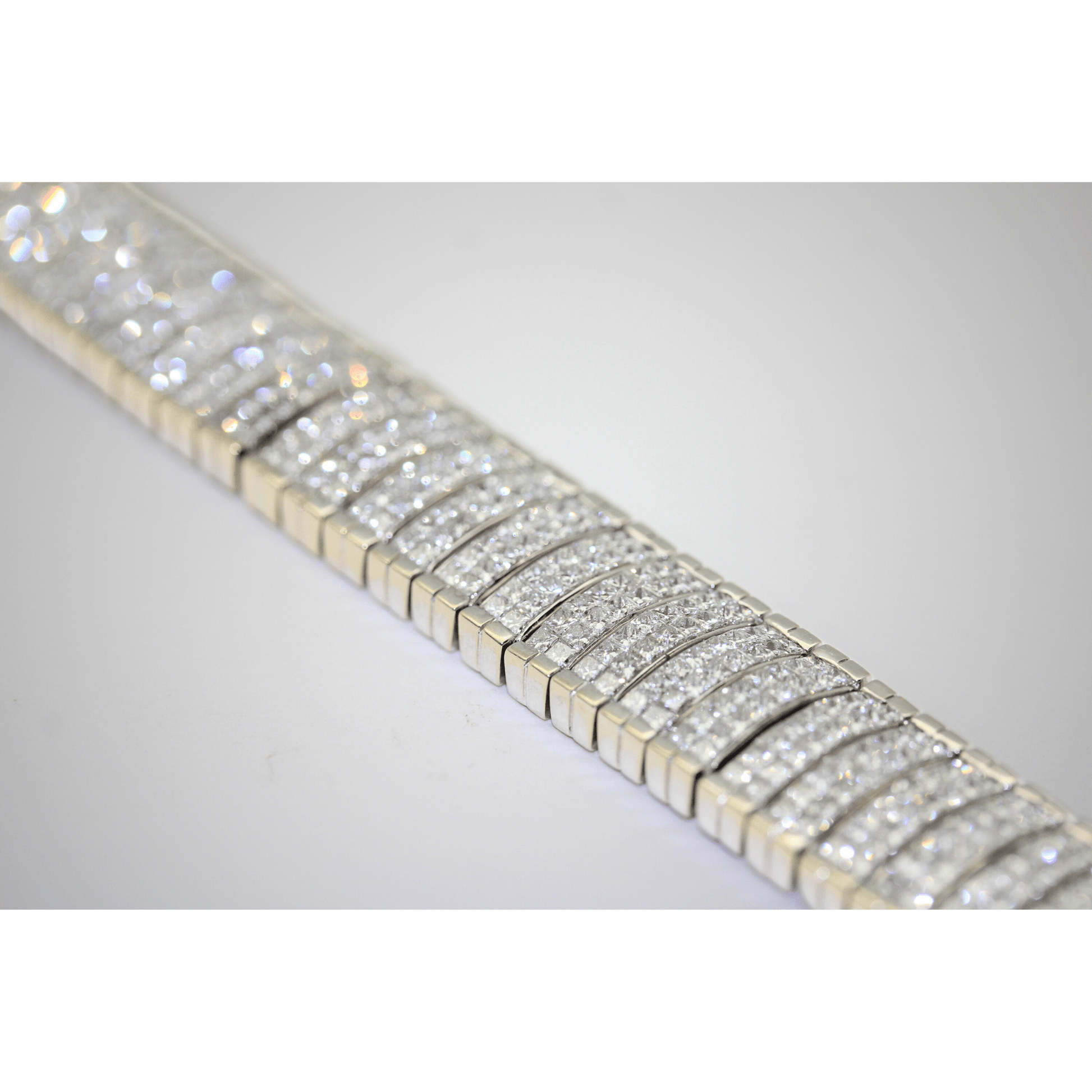 14K White Gold Diamond Bracelet Angled Link View