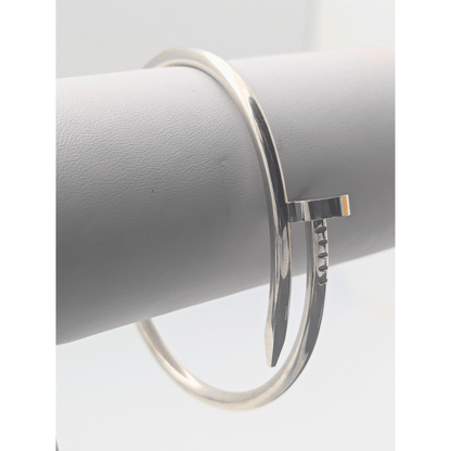 14K White Gold 28.5G Bracelet Angled Clasp Display