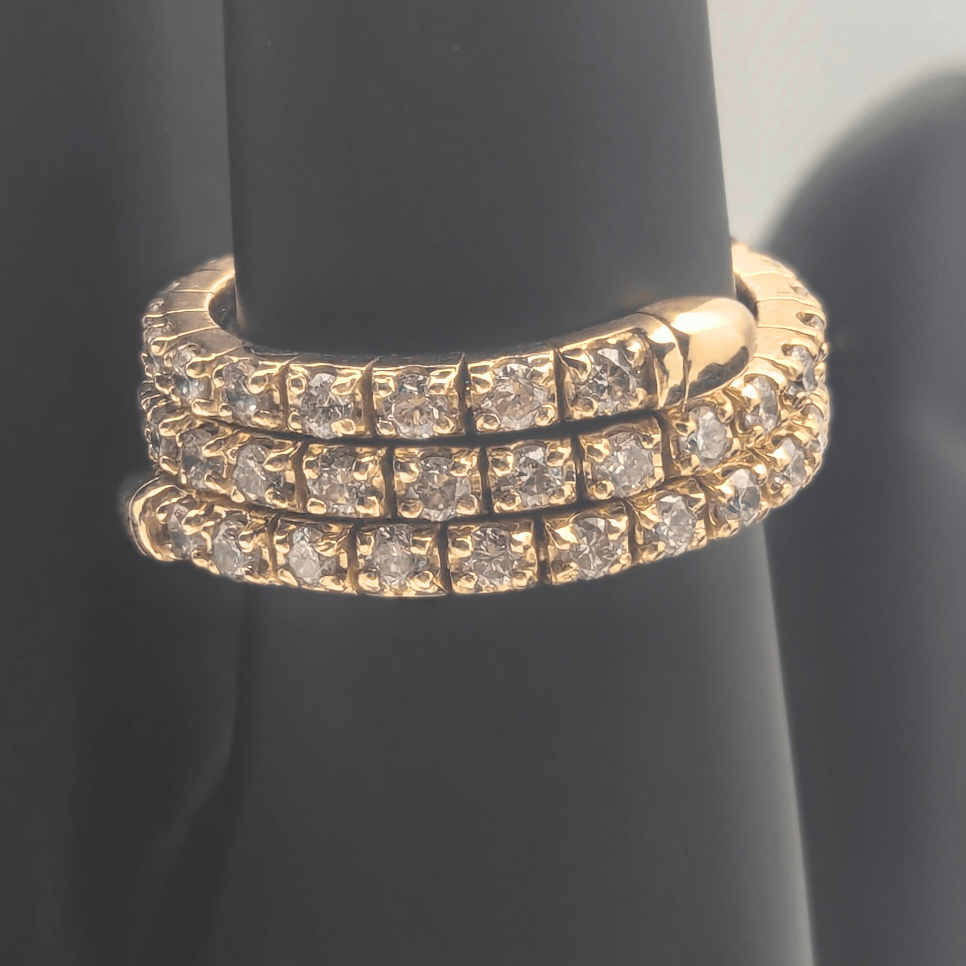 14K Yellow Gold 5.2G Diamond Ring Close Up View