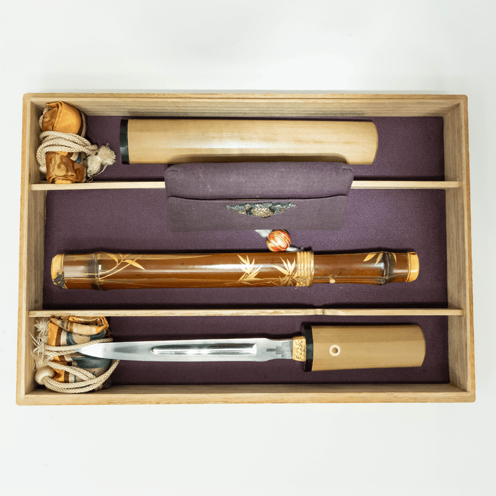 1700's Japanese Tanto with Display box Gold & Silver Pawn Shop