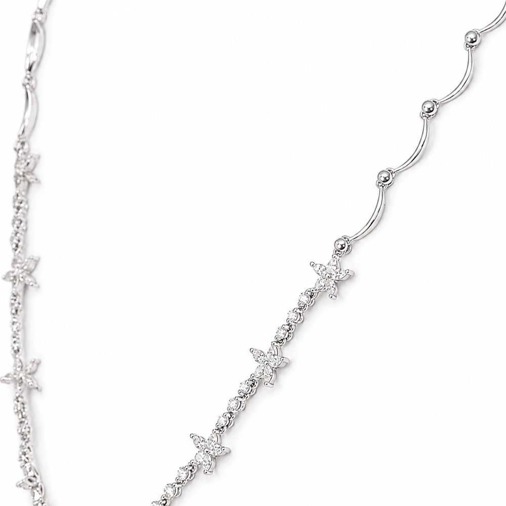 18K White Gold Diamond Snowflake Statement Necklace
Gold & Silver Pawn Shop