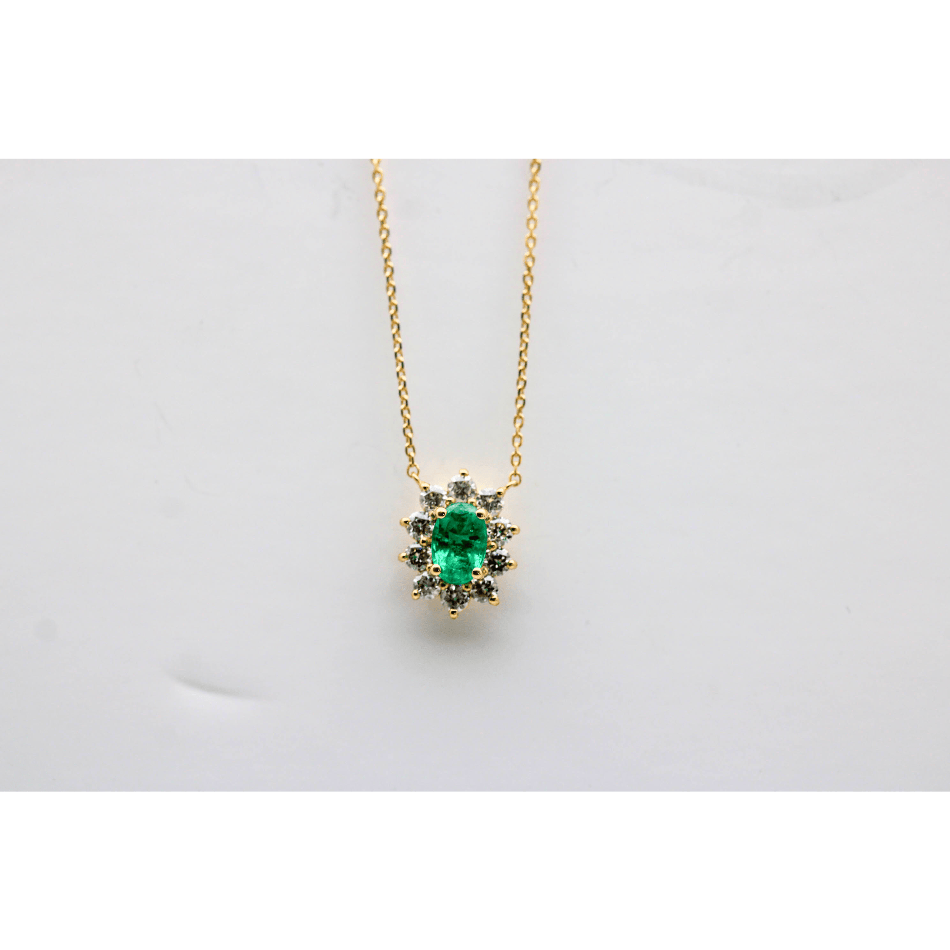 18K Yellow Gold 2.3G Emerald Necklace 