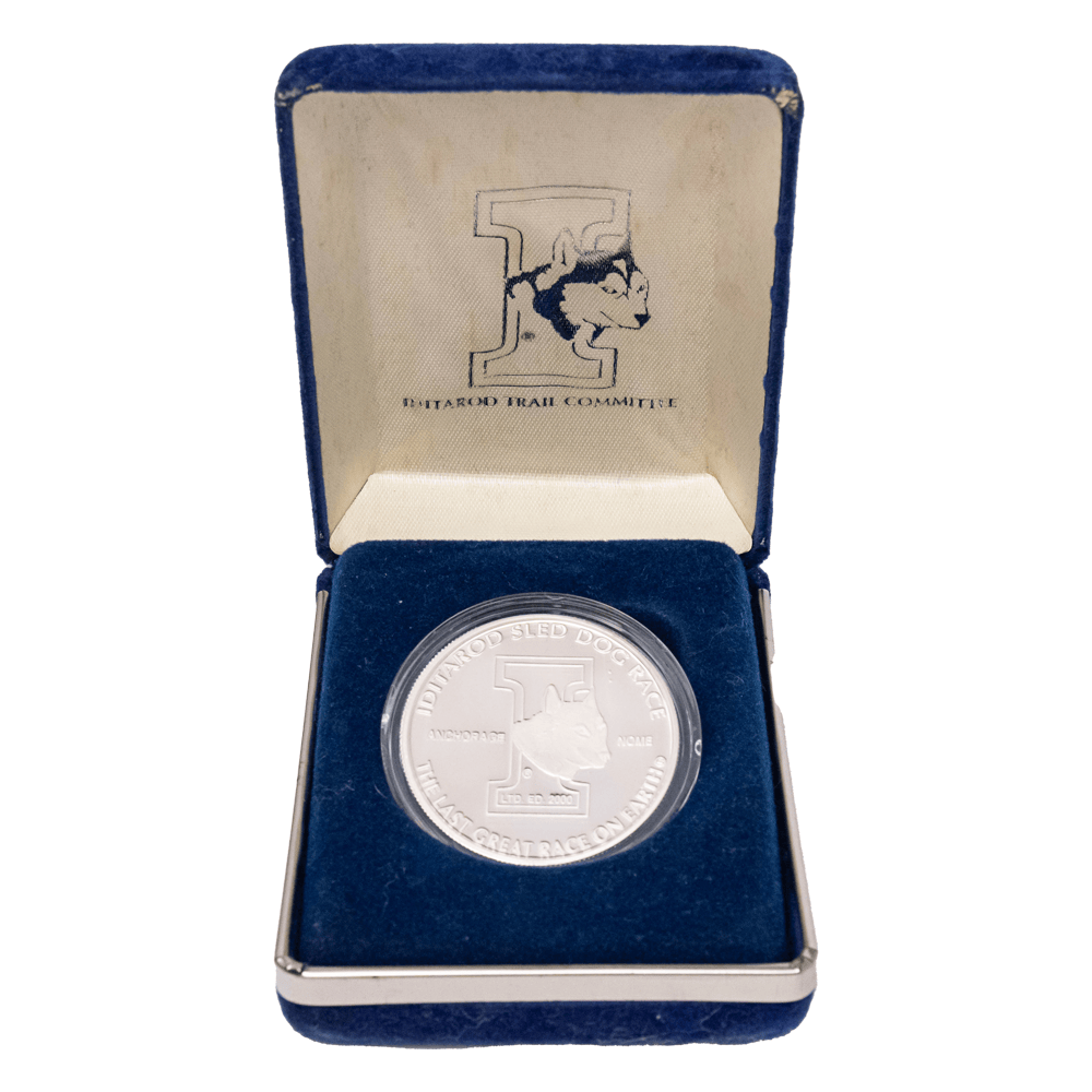 1991 Iditarod Trail Sled Dog Race Alaska Fine Silver Medallion #19
Gold & Silver Pawn Shop