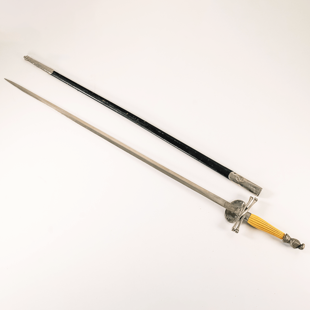 Freemason 32nd LVL Camp Guard Sword
Gold & Silver Pawn Shop