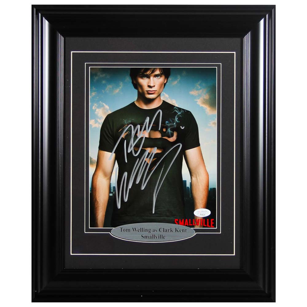 Tom Welling As Clark Kent Signed Memorabilia Thumbnail