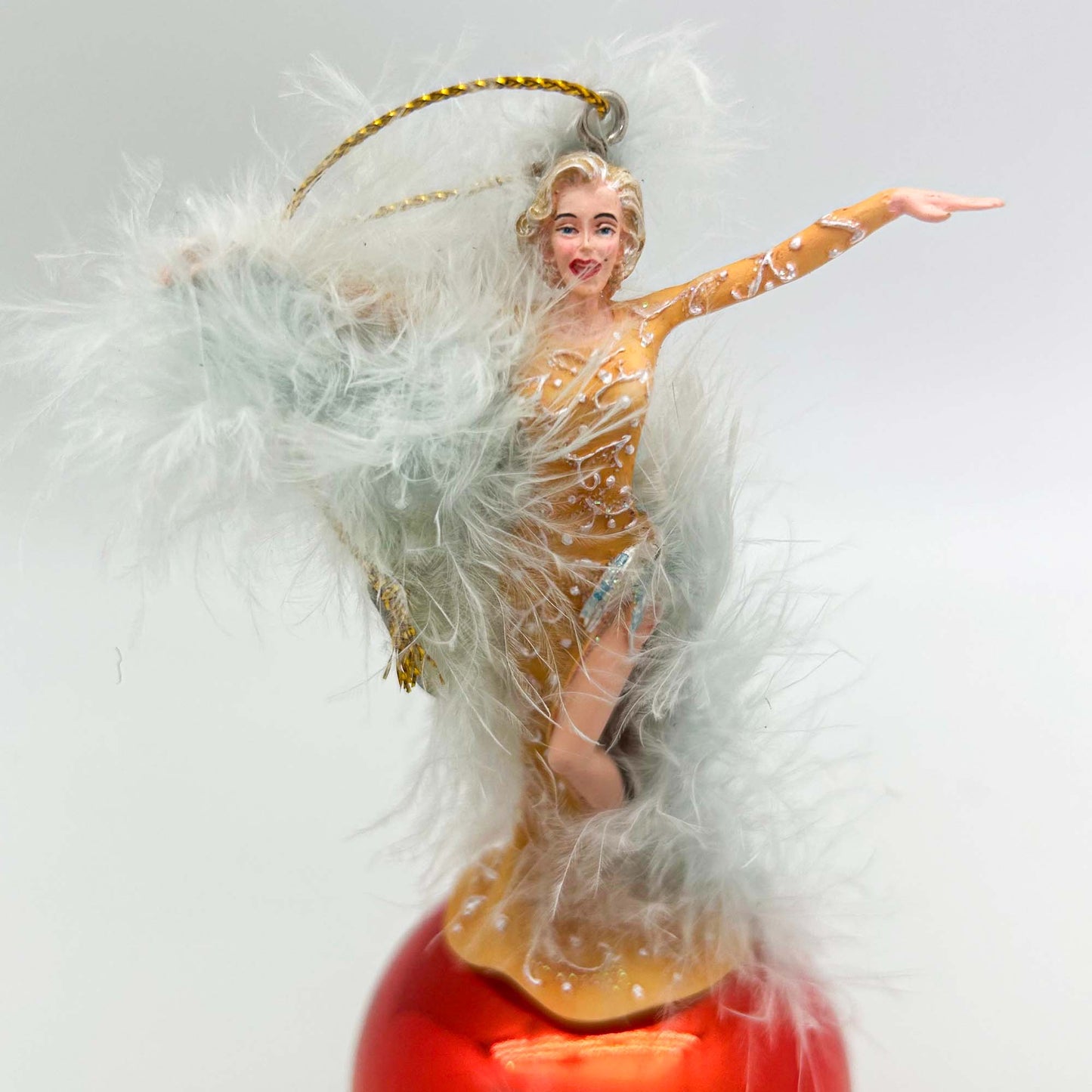 Marylin Ornaments Set 2 Close View