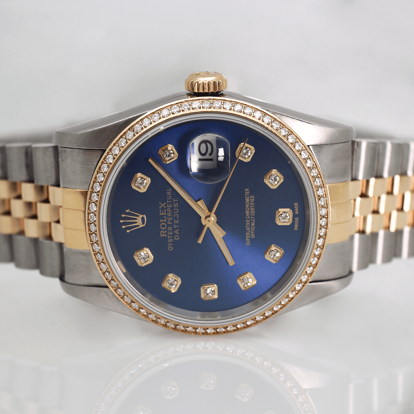 1995 Rolex Datejust 2 Tone Wristwatch Gold & Silver Pawn Shop