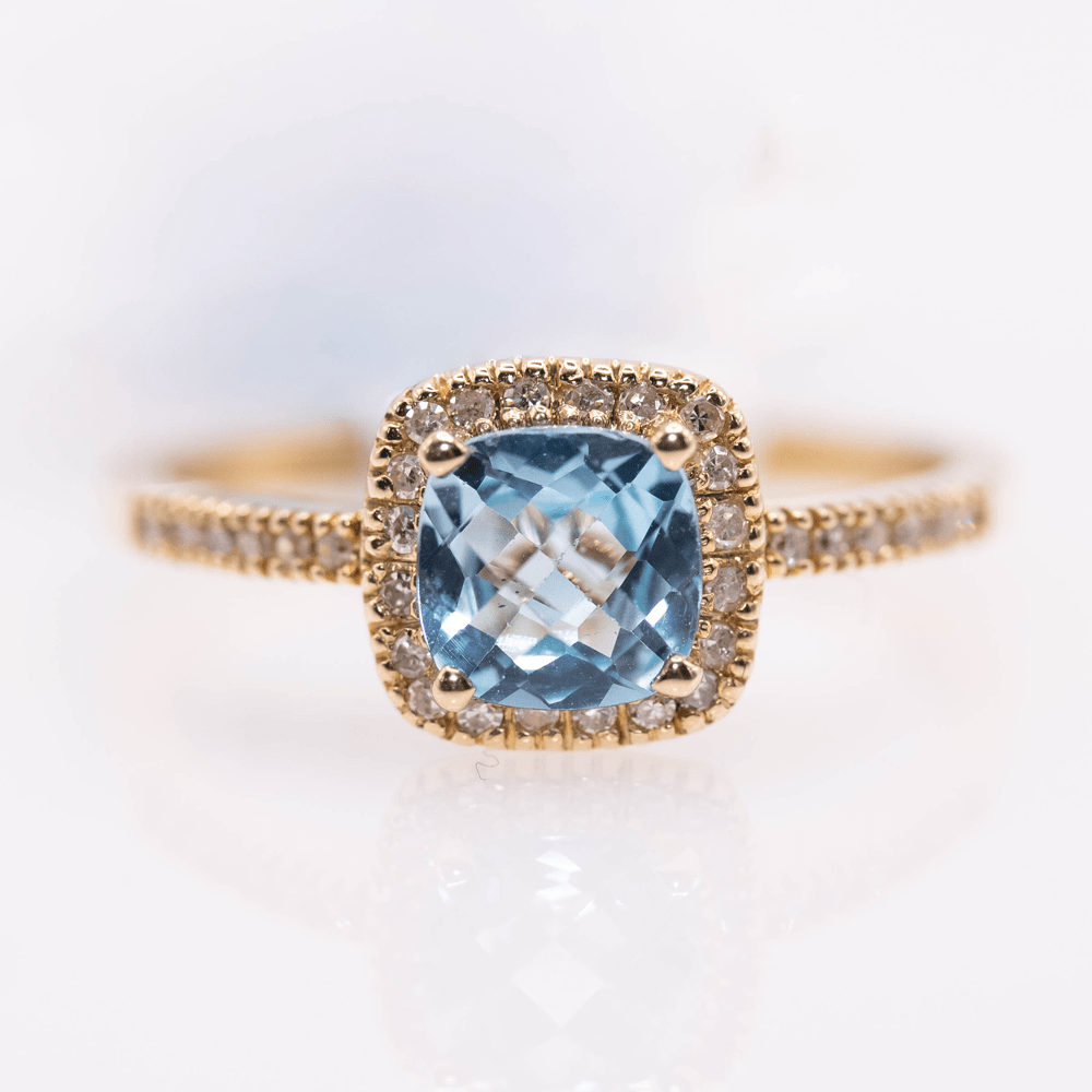 10KYG Blue Topaz Ring 2.3G Gold & Silver Pawn Shop