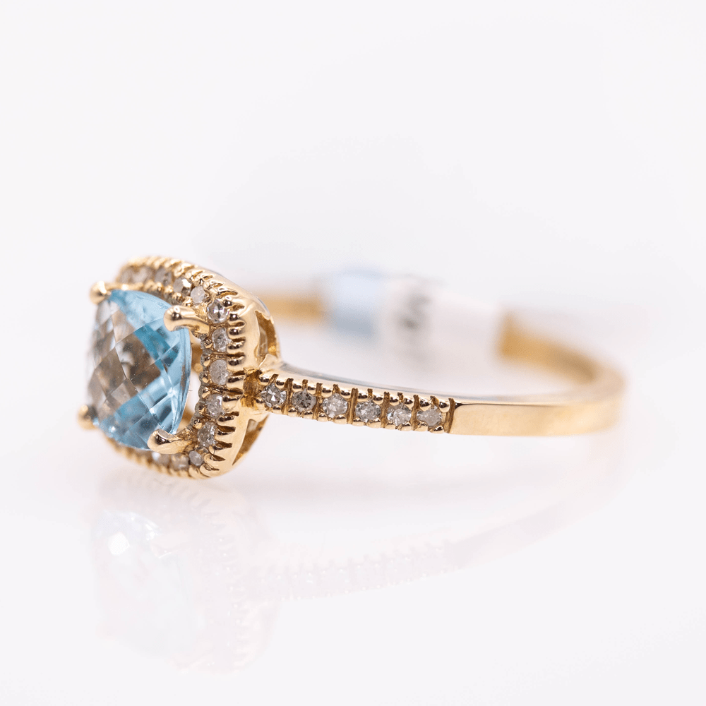 10KYG Blue Topaz Ring 2.3G Gold & Silver Pawn Shop