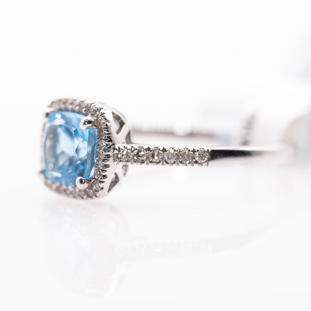 White Gold Blue Topaz Ring Gold & Silver Pawn Shop