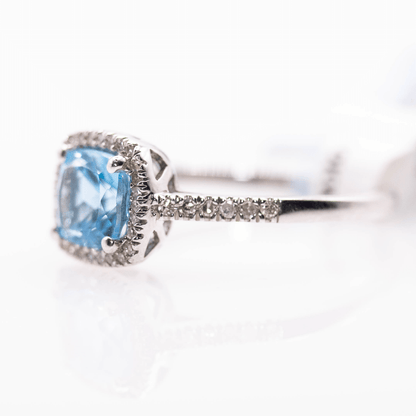 White Gold Blue Topaz Ring Gold & Silver Pawn Shop