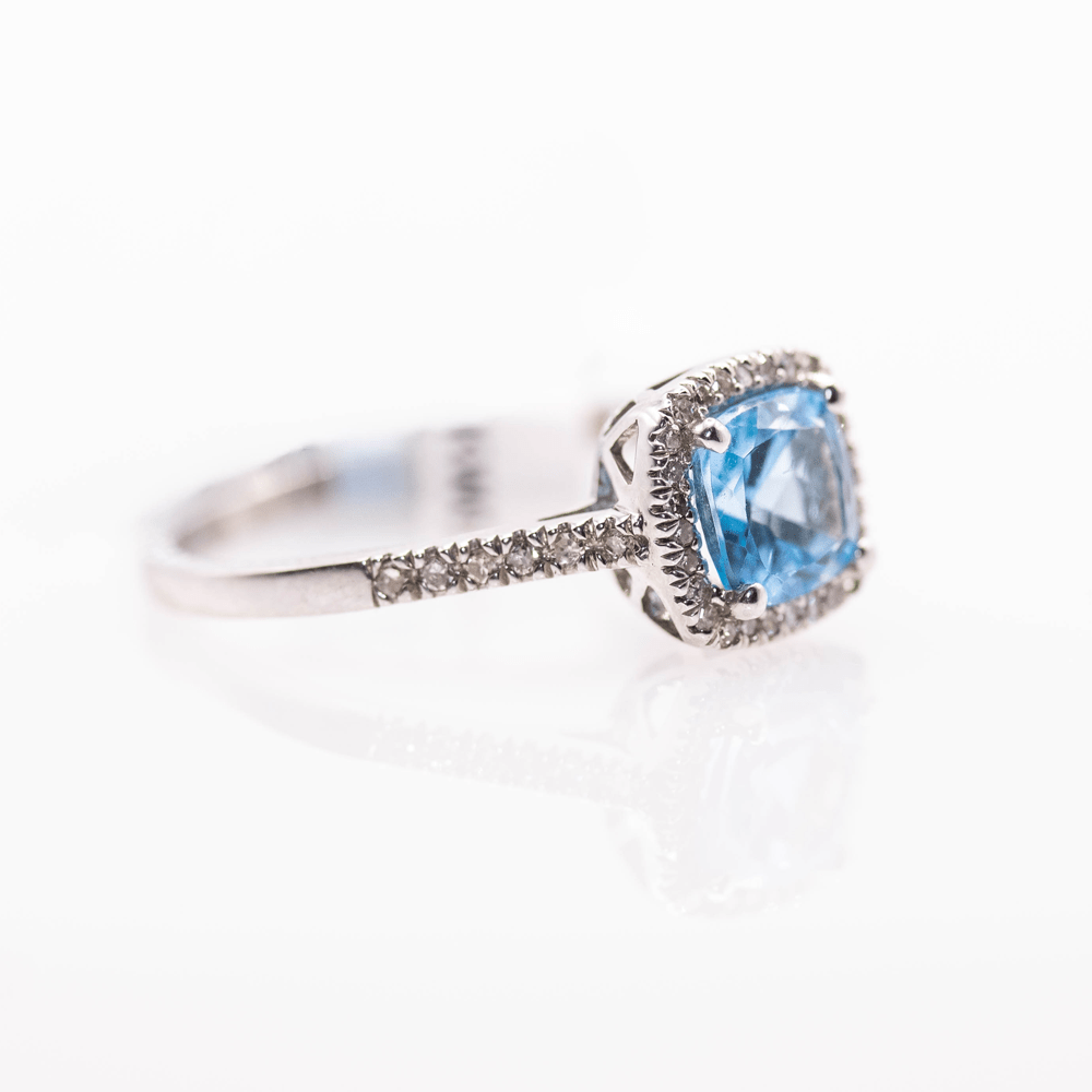 White Gold Blue Topaz Ring Gold & Silver Pawn Shop