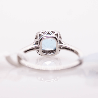 White Gold Blue Topaz Ring Gold & Silver Pawn Shop