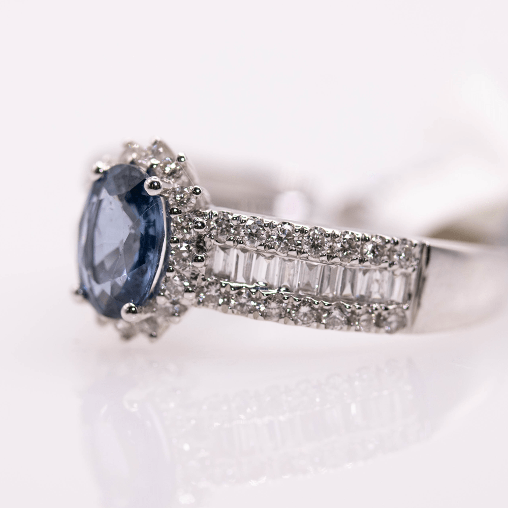 18k Oval Cut Sapphire Ring Gold & Silver Pawn Shop