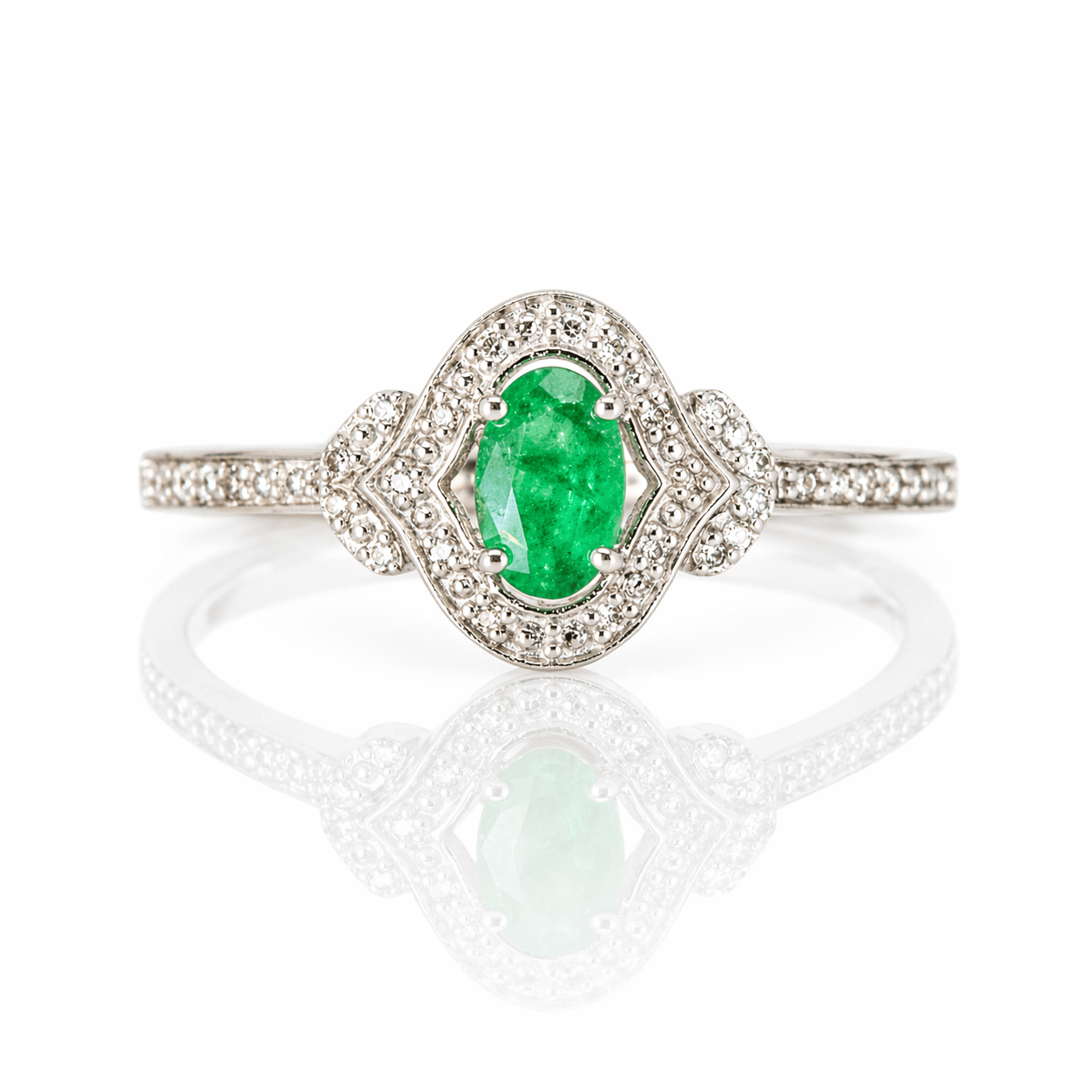 Peridot & Diamond Halo Ring 1.04CT Peridot
Gold & Silver Pawn Shop