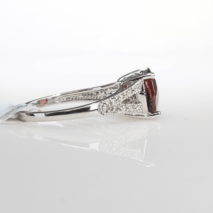 Garnet & Diamond Ring 2.2CT Garnet
Gold & Silver Pawn Shop