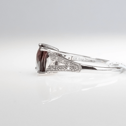 Garnet & Diamond Ring 2.2CT Garnet
Gold & Silver Pawn Shop