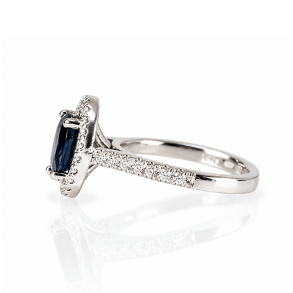 14K White Gold Oval Sapphire Diamond Halo Ring
Gold & Silver Pawn Shop