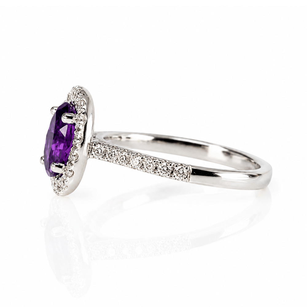 14K White Gold Amethyst & Diamond Halo Ring
Gold & Silver Pawn Shop