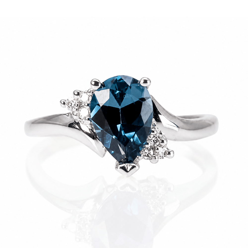 10K White Gold London Blue Topaz Diamond Accent Ring
Gold & Silver Pawn Shop