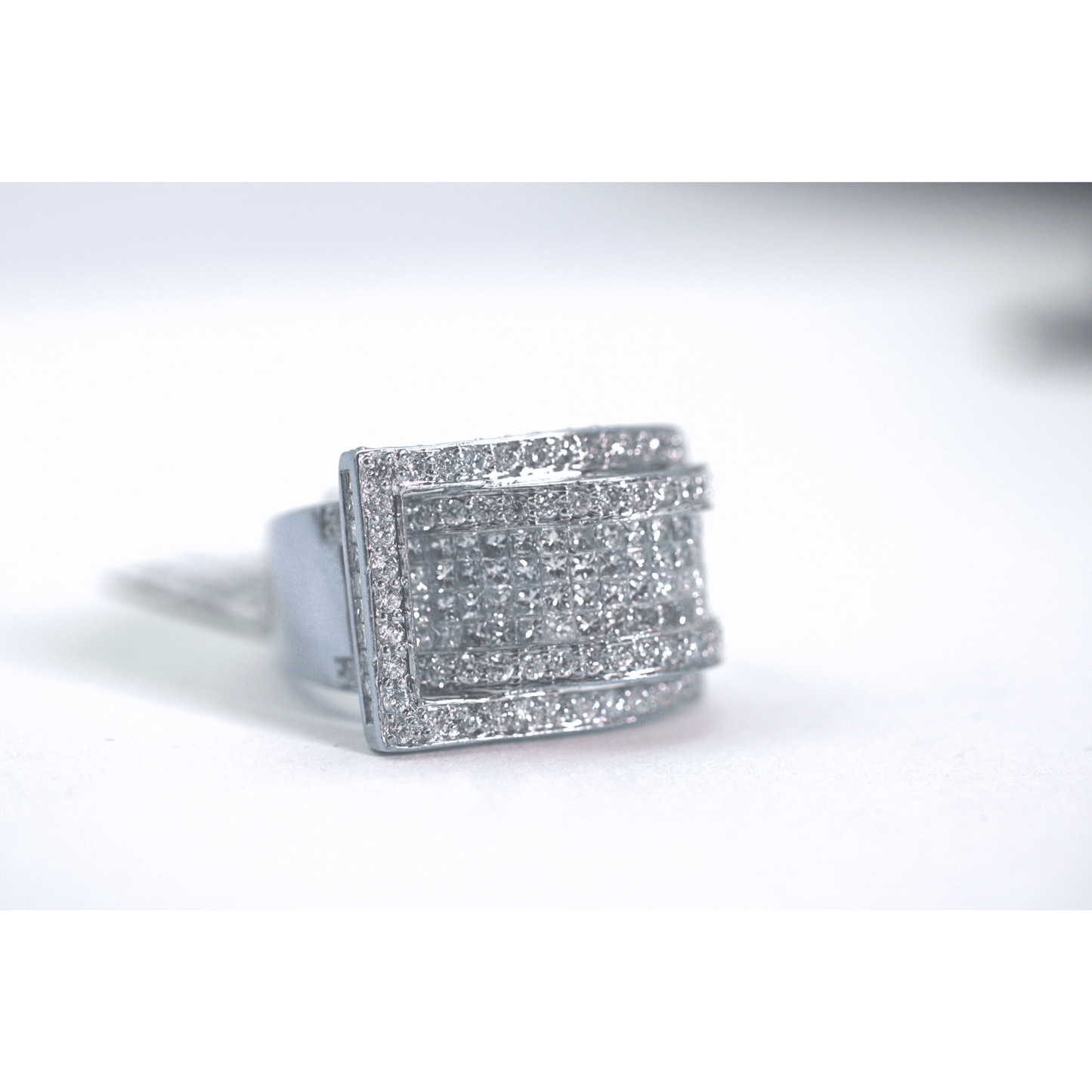 10K White Gold Gents Ring Alt Display View