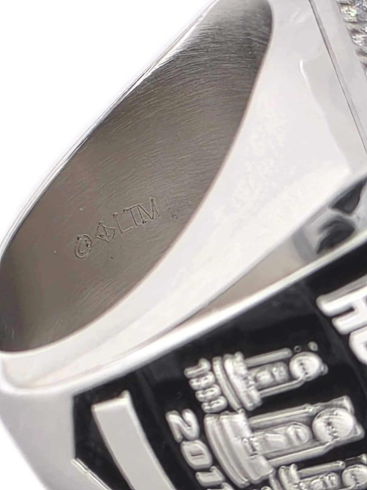 2011 University of Connecticut NCAA Basketball Championship Ring Gold & Silver Pawn Shop