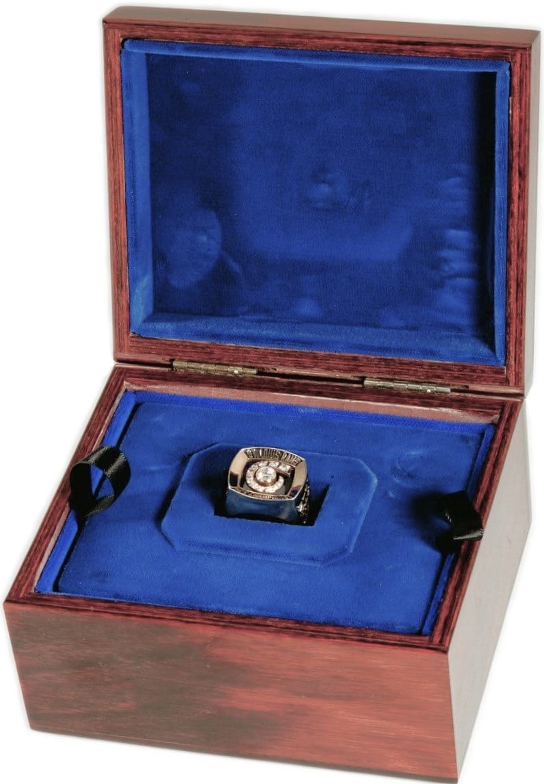 2001 St. Louis Rams NFC Championship Ring Gold & Silver Pawn Shop