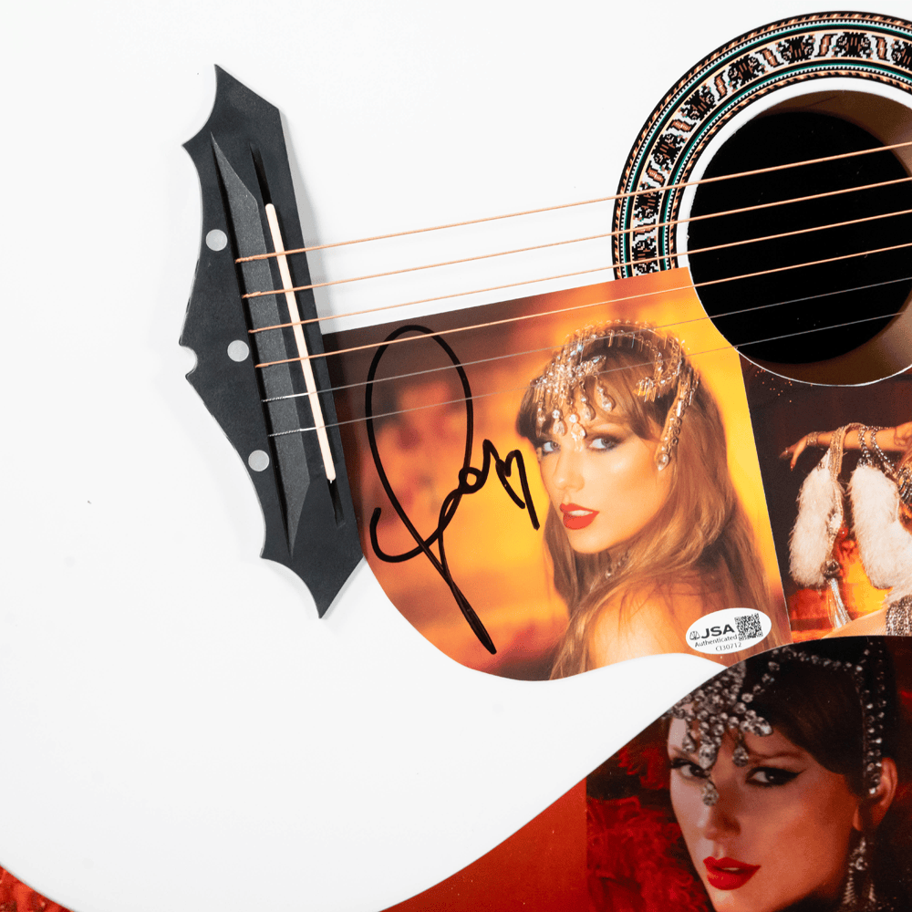 Taylor Swift Signed Guitar - White
Gold & Silver Pawn Shop