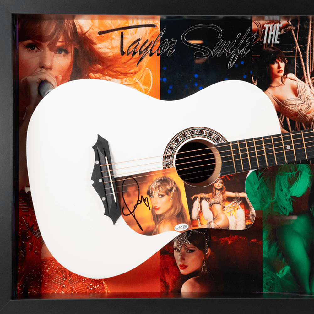Taylor Swift Signed Guitar - White
Gold & Silver Pawn Shop