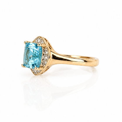 14K Yellow Gold Blue Topaz & Diamond Accent Ring
Gold & Silver Pawn Shop