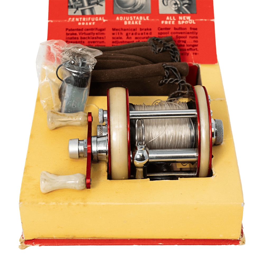 Vintage Garcia Ambassadeur 2600 Baitcasting Fishing Reel
Gold & Silver Pawn Shop