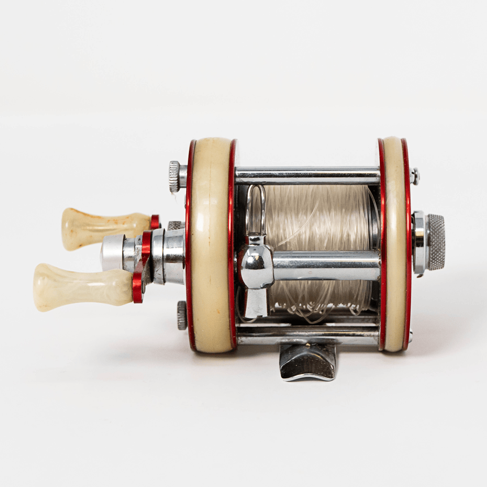 Vintage Garcia Ambassadeur 2600 Baitcasting Fishing Reel
Gold & Silver Pawn Shop