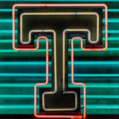 Peter Lik; "T" Front