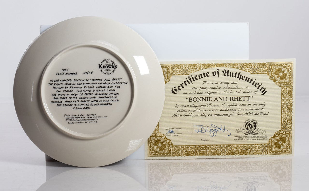 At Pawn Stars: Limited Edition Bonnie and Rhett - Gone With The Wind - Decorative Plate