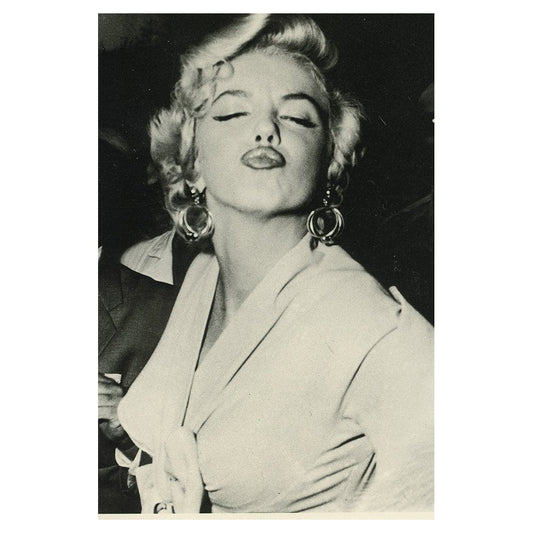 Marilyn Monroe Vintage style Postcard