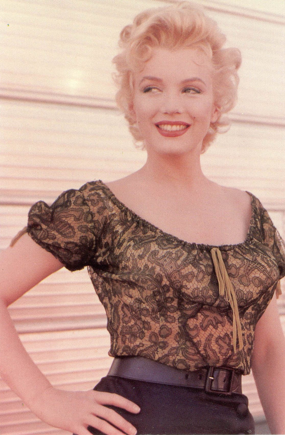 Marilyn Monroe Vintage Style Postcard "Bus Stop"